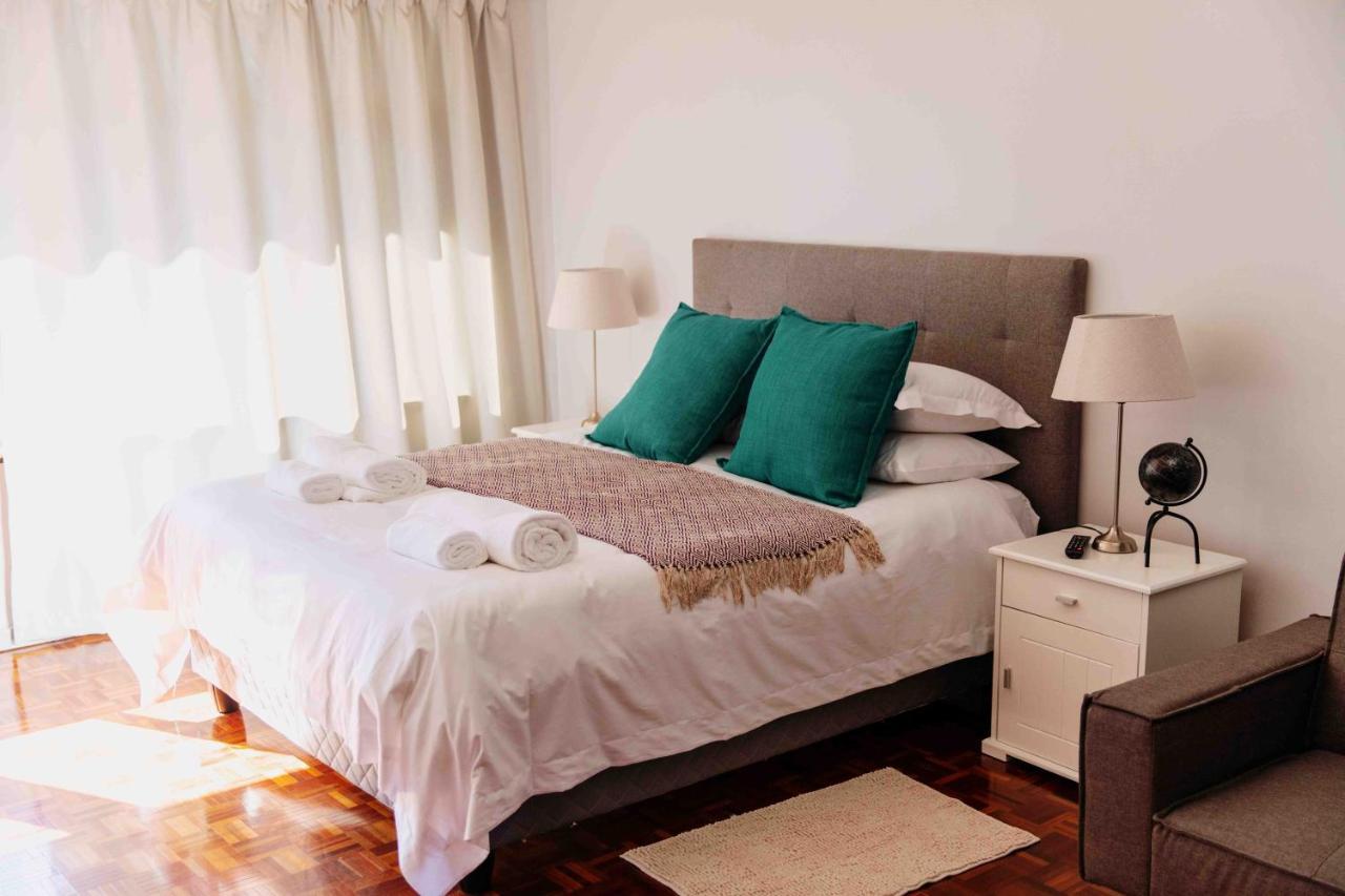 Camborne Holiday Apartments Cidade Do Cabo Exterior foto